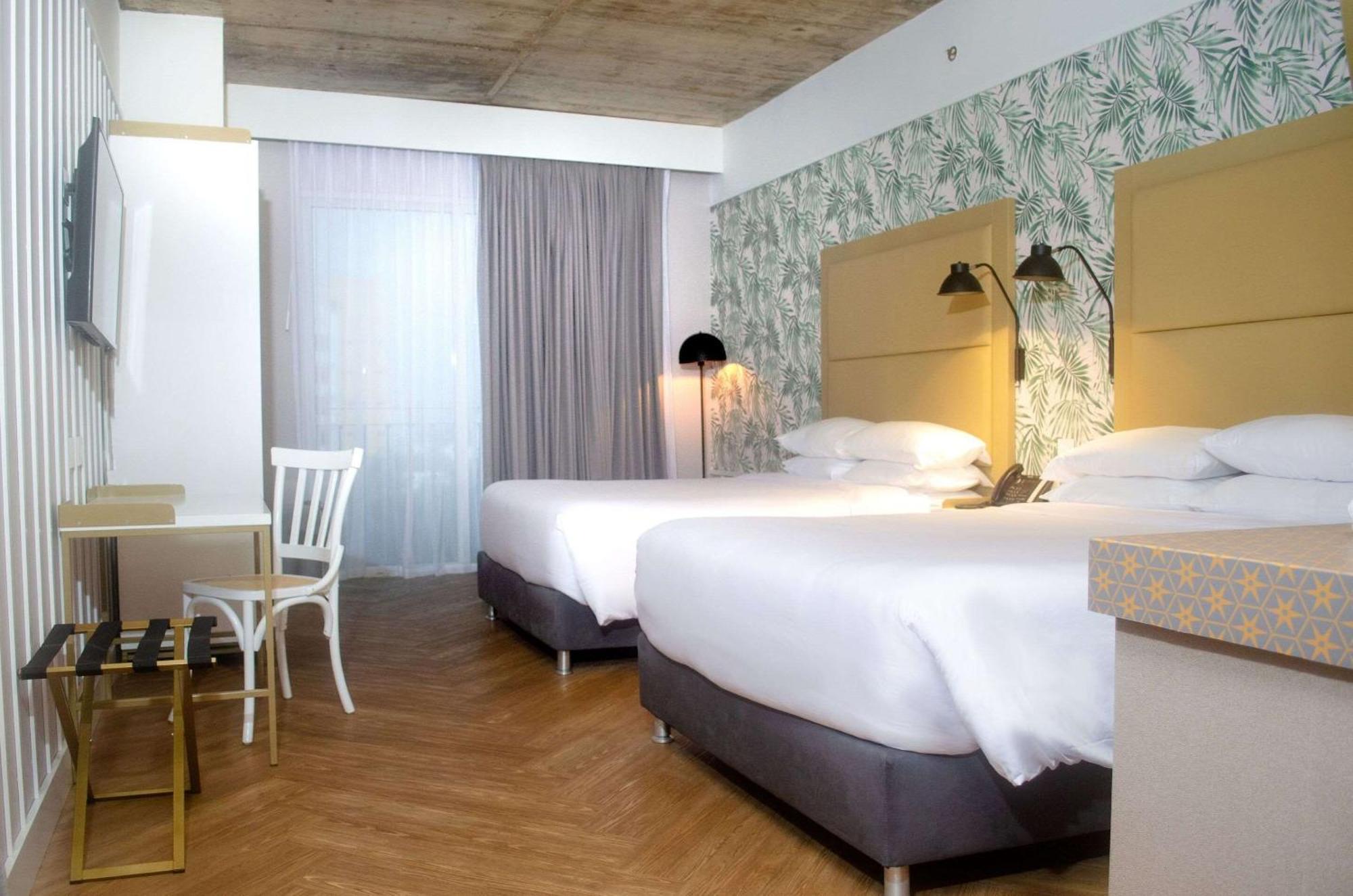 Faranda Collection Barranquilla, A Member Of Radisson Individuals Hotel Barranquilla  Bagian luar foto A room at the hotel