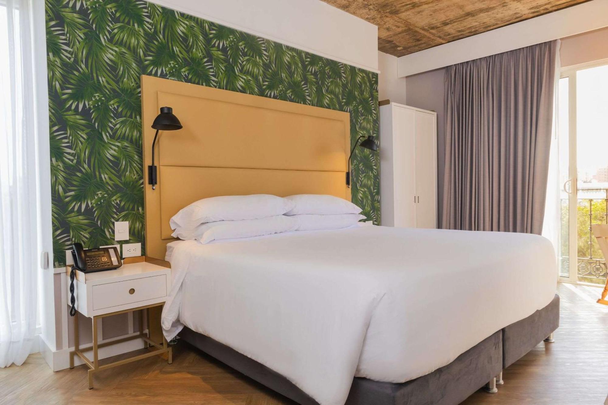 Faranda Collection Barranquilla, A Member Of Radisson Individuals Hotel Barranquilla  Bagian luar foto A bedroom at the hotel
