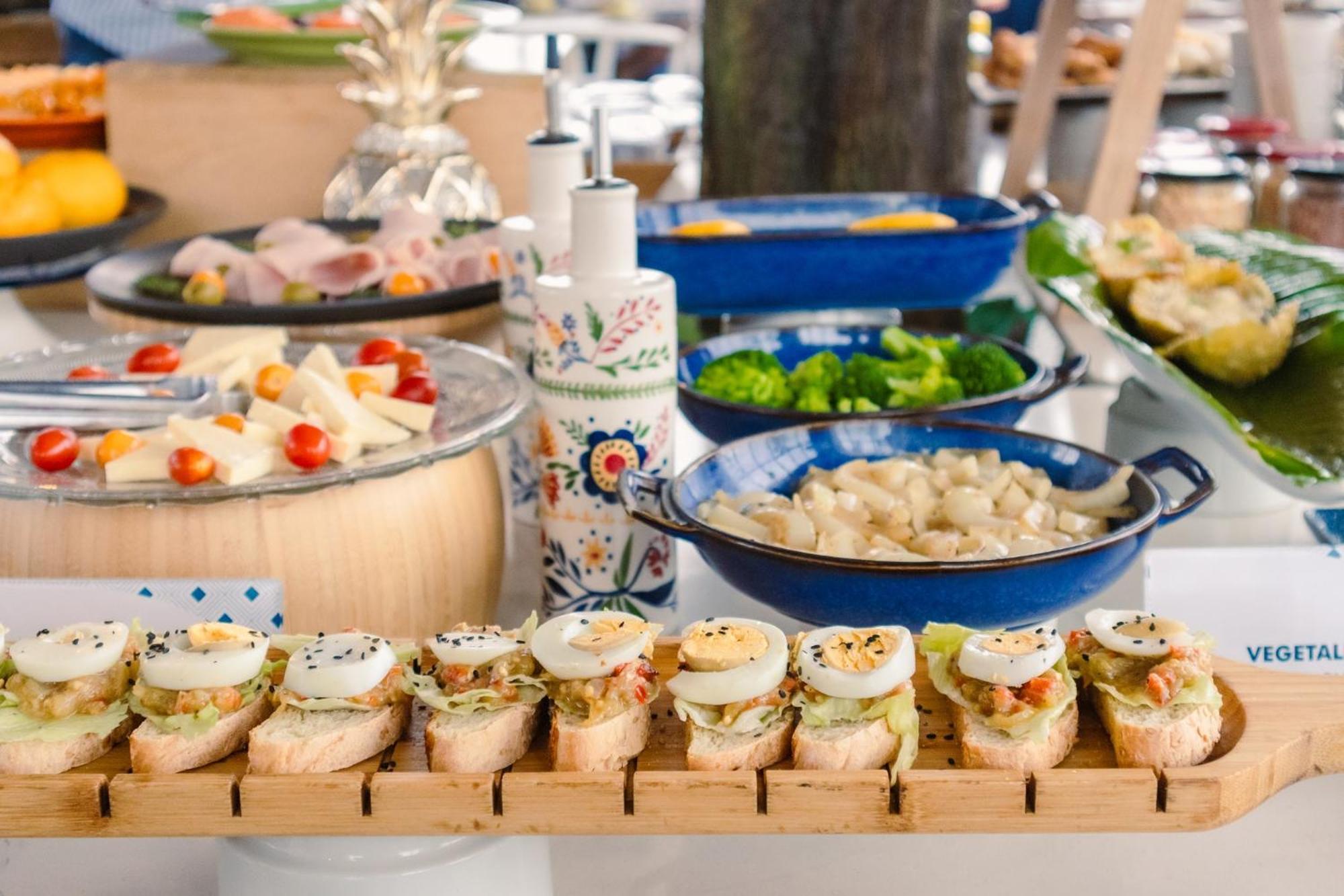 Faranda Collection Barranquilla, A Member Of Radisson Individuals Hotel Barranquilla  Bagian luar foto A buffet